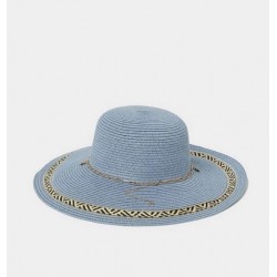 قبعة مزينة بسلسلة وخرز